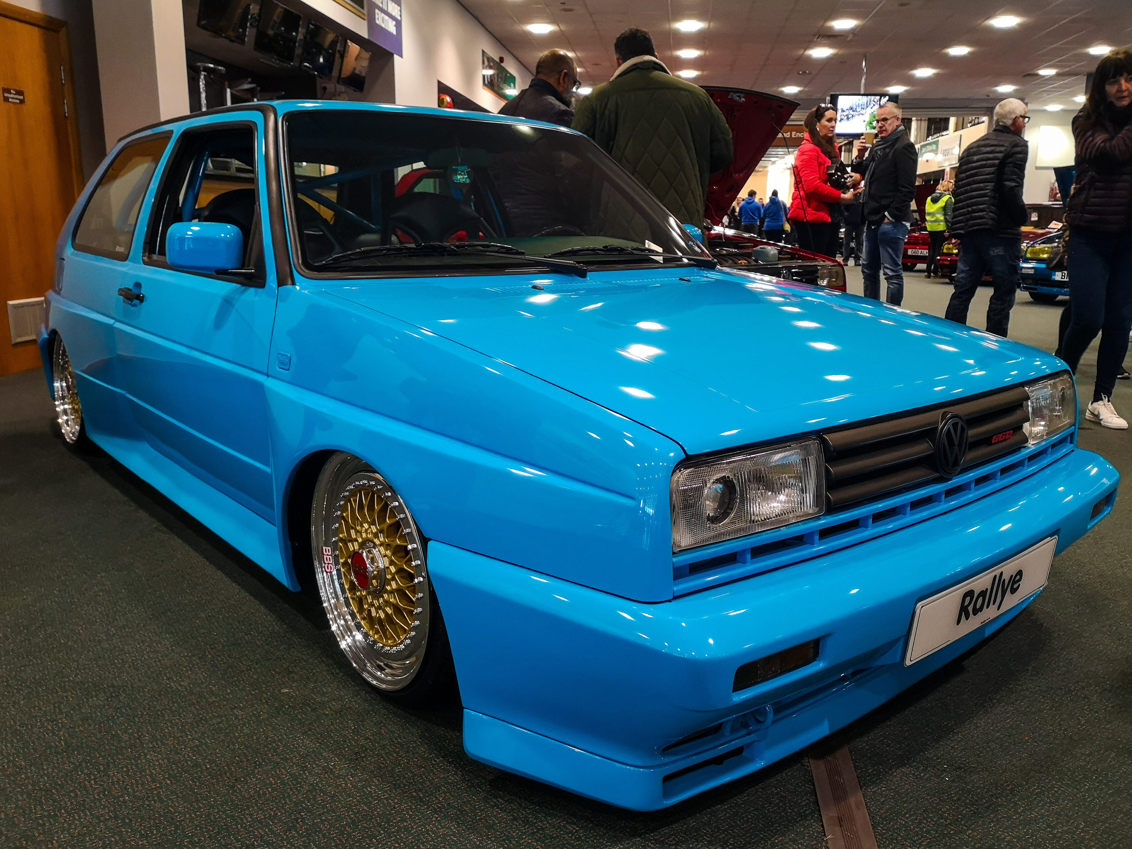 Smurf Blue Golf Rallye