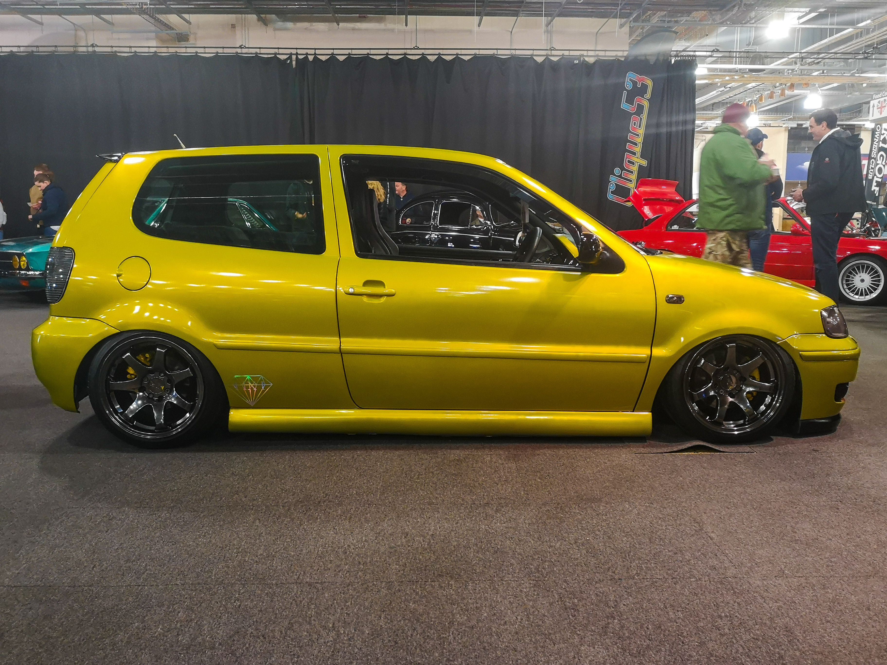 Gold VW Polo 6n Slammed
