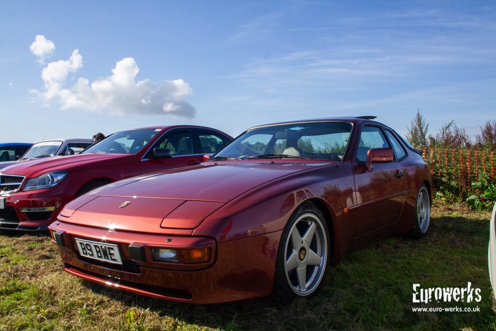 Porsche 944