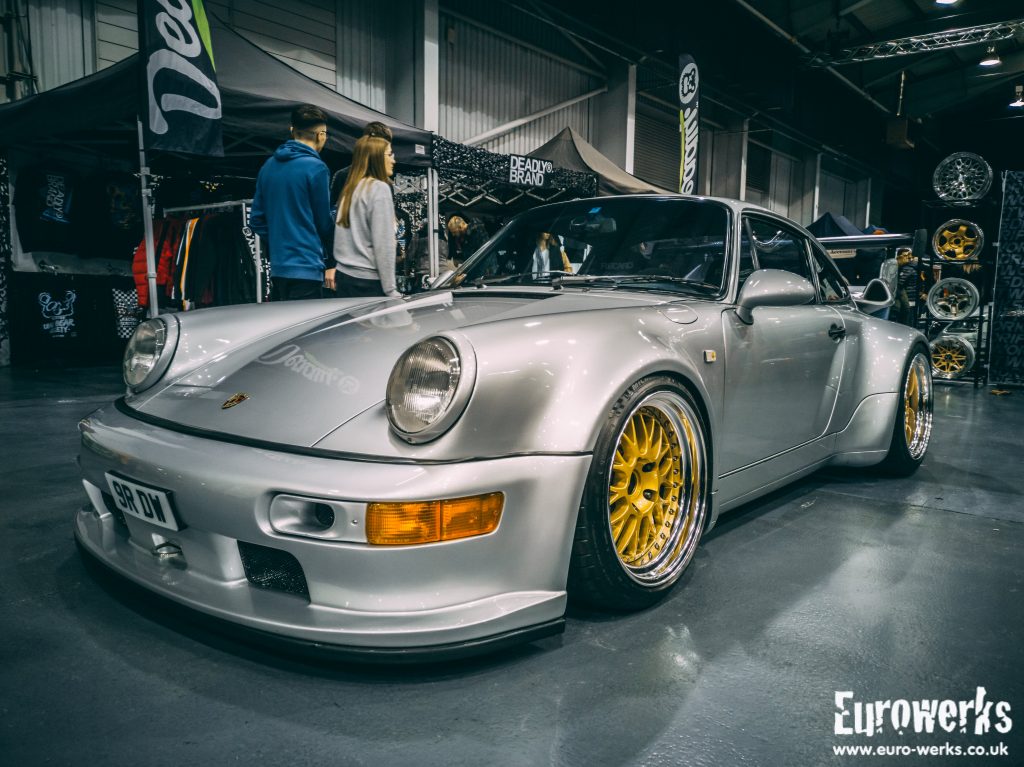 Ultimate Dubs 2020 Porsche 964 Turbo Driftworks Gold Wheels RWB